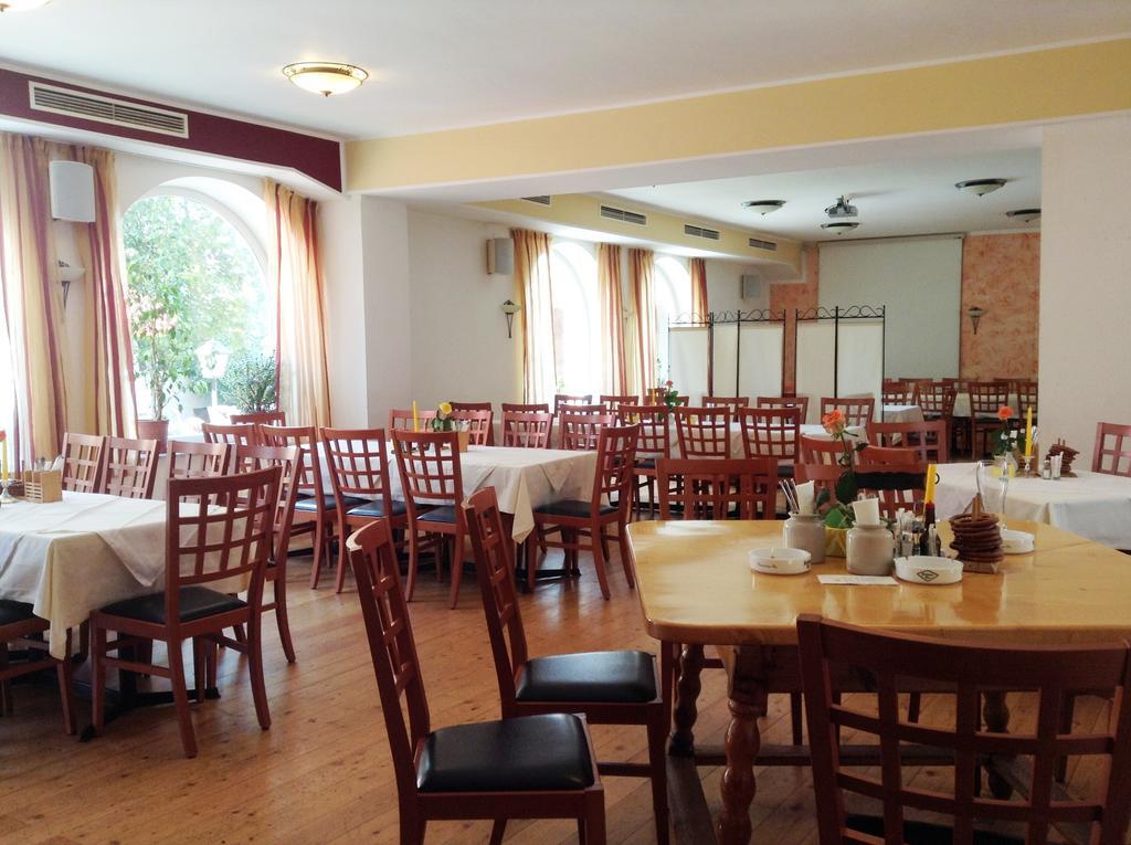 Fruehstueckspension Zur Post Reisinger Kg St Oswald Sankt Oswald bei Freistadt Dış mekan fotoğraf